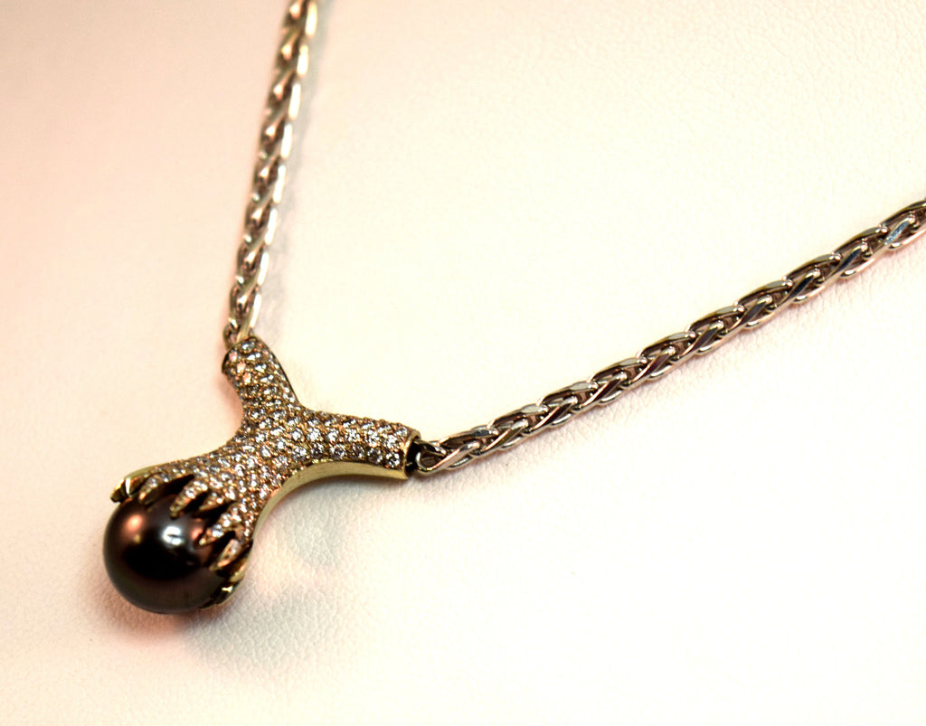 White Gold Tahitian Pearl Necklace