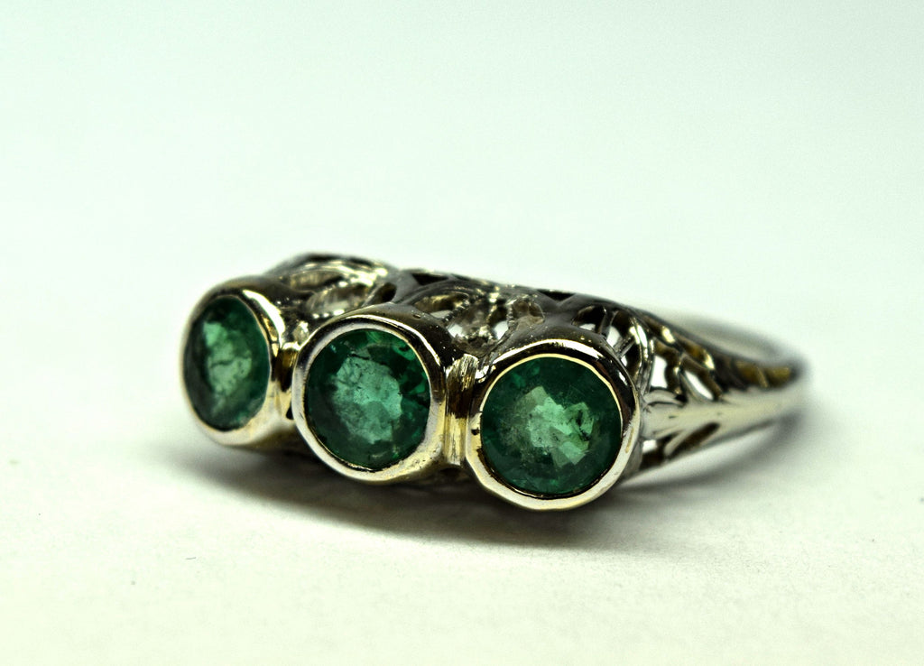 White Gold Vintage Emerald Ring