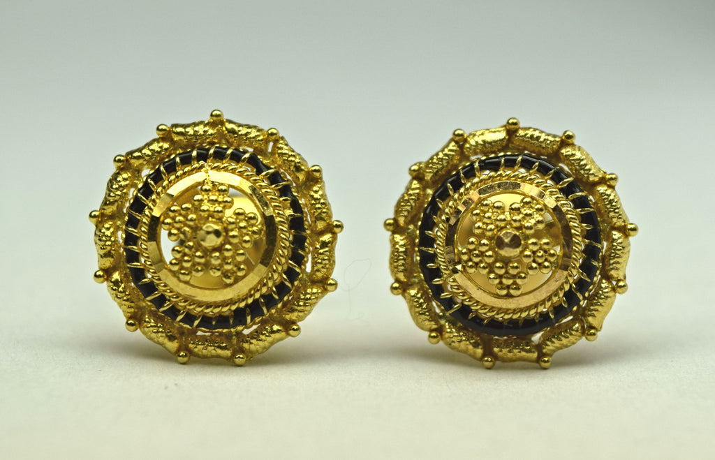 Ladies Stud Earrings.