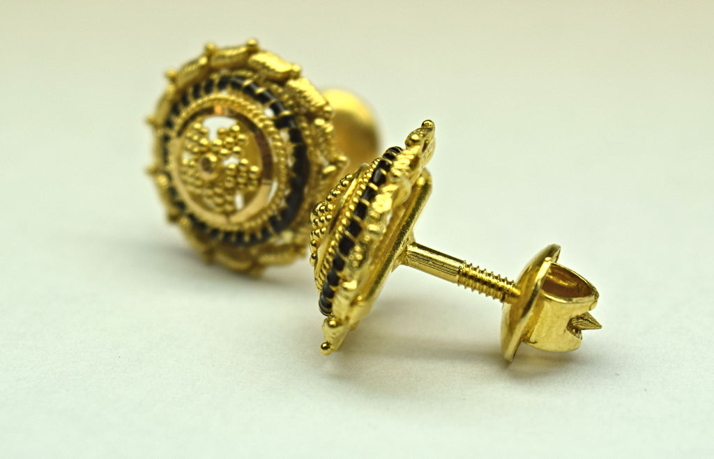 Ladies Stud Earrings.