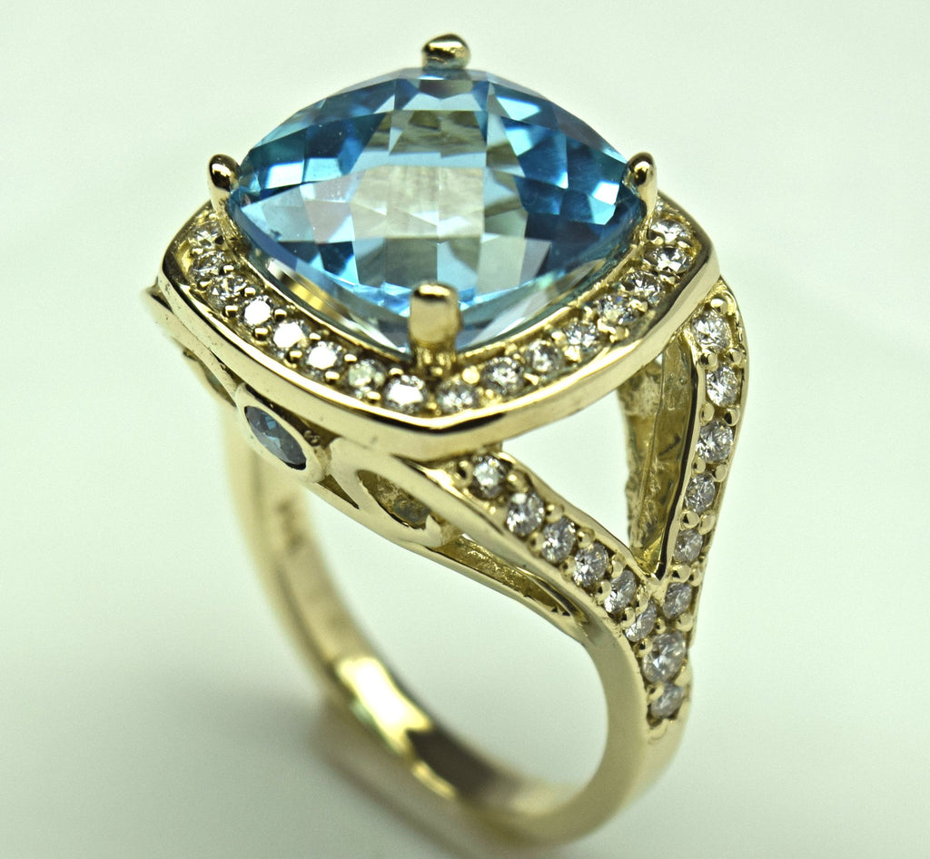 Yellow Gold Blue Topaz Ring