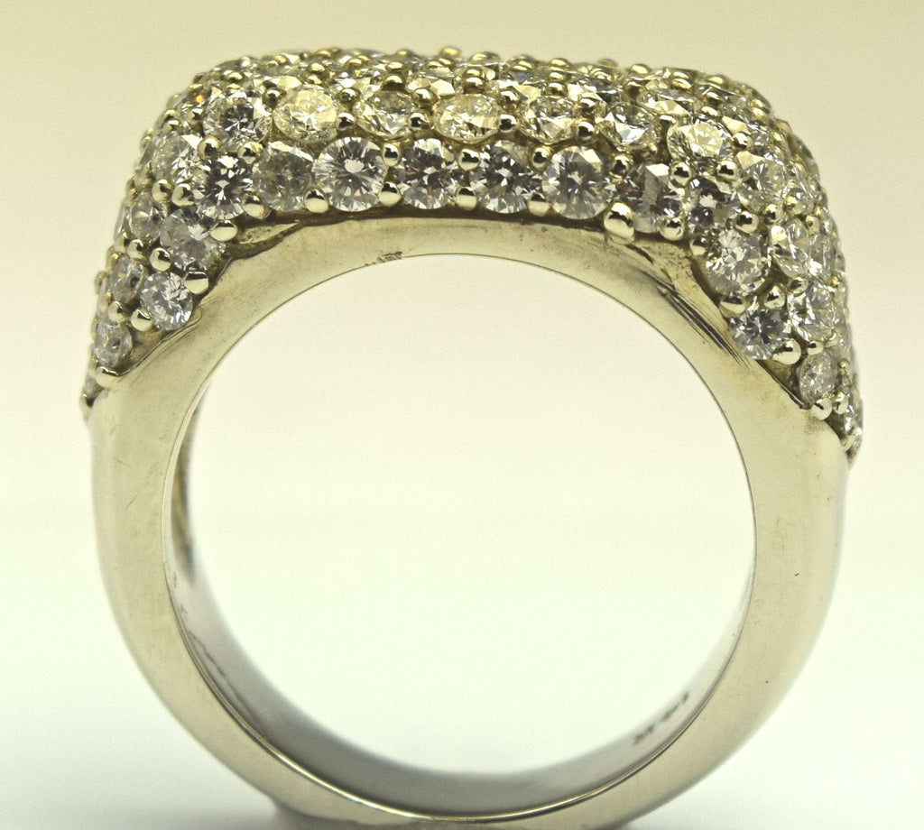 White Gold Diamond ring