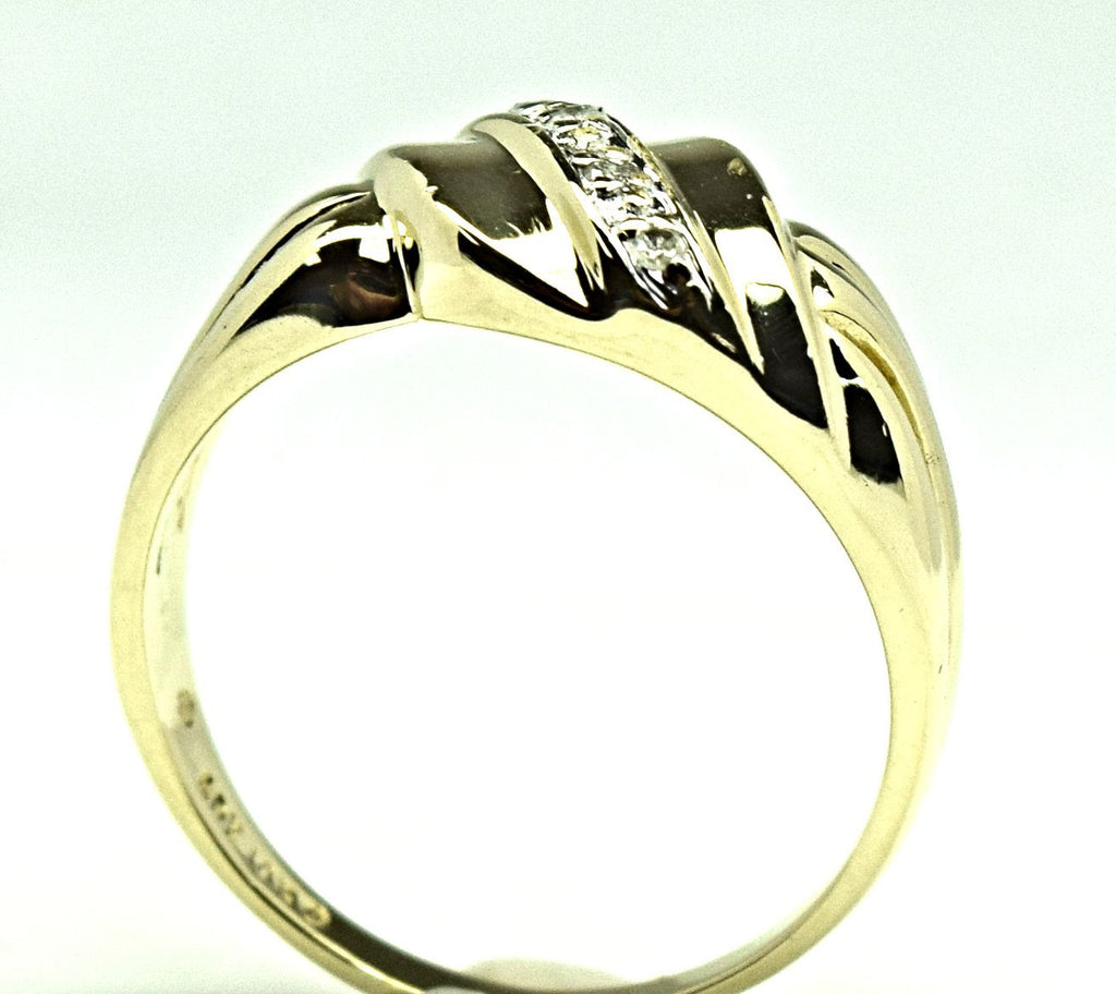 Yellow Gold Diamond Ring