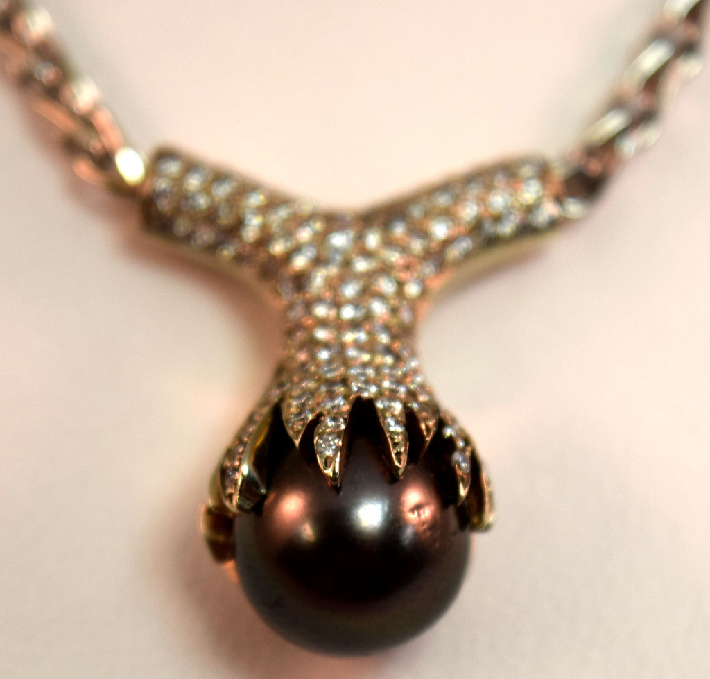 White Gold Tahitian Pearl Necklace