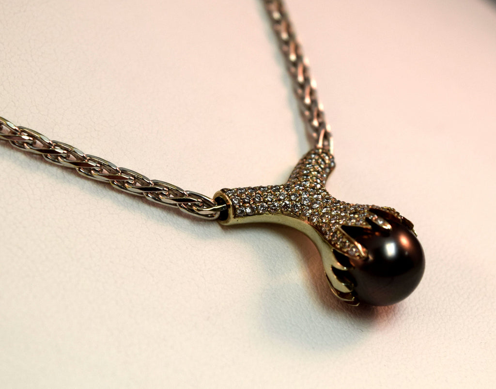 White Gold Tahitian Pearl Necklace
