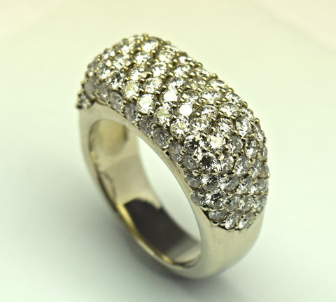 White Gold Diamond ring